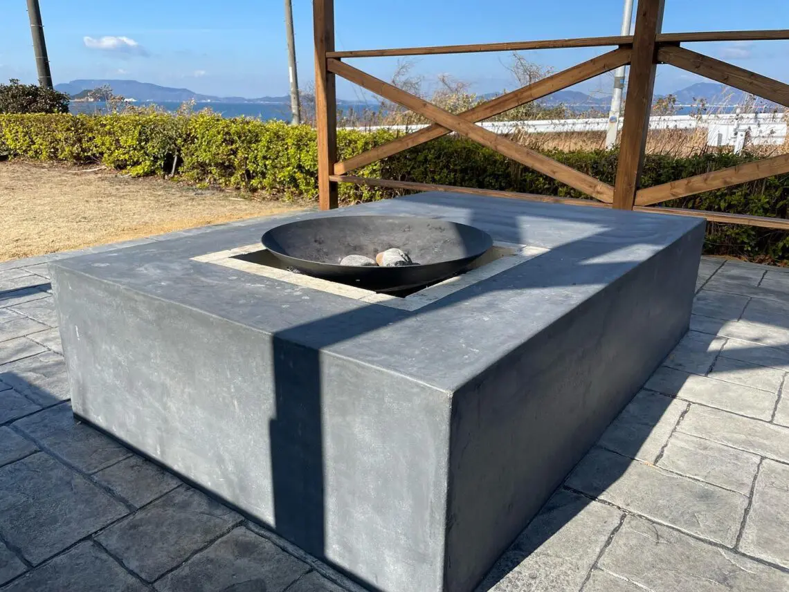BBQや焚き火を楽しめる！ファイヤーピットを取り入れるメリット | 香川